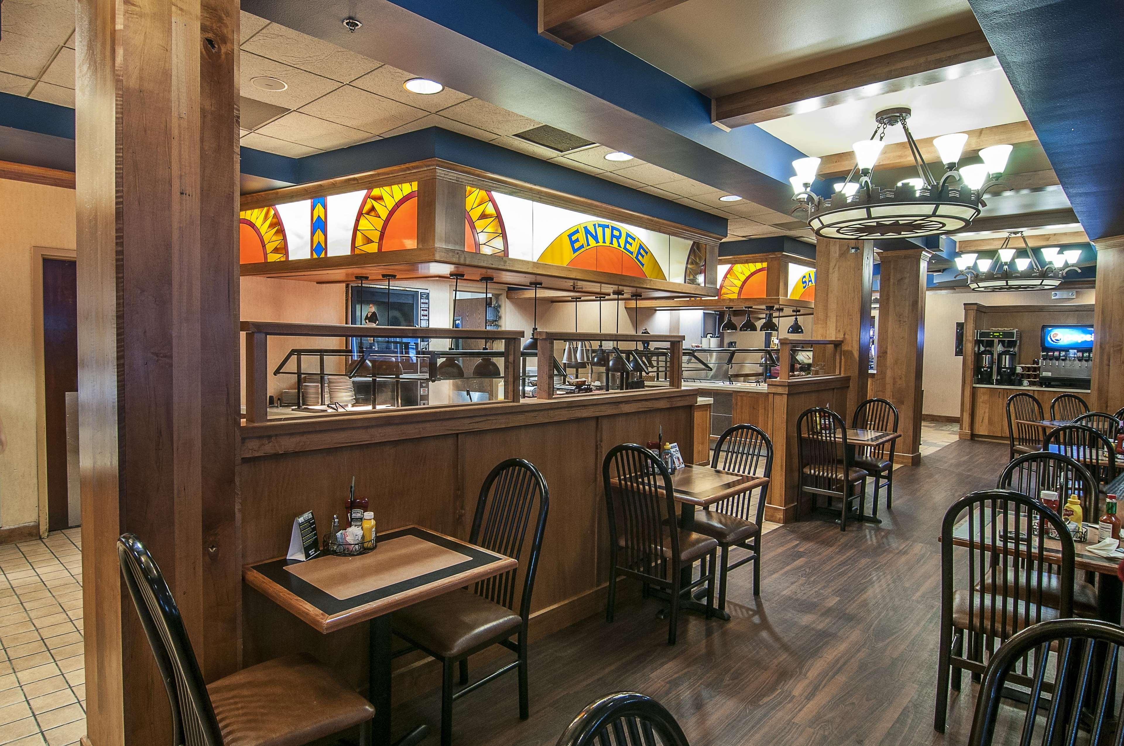Hotel Hampton At Tin Lizzie Gaming