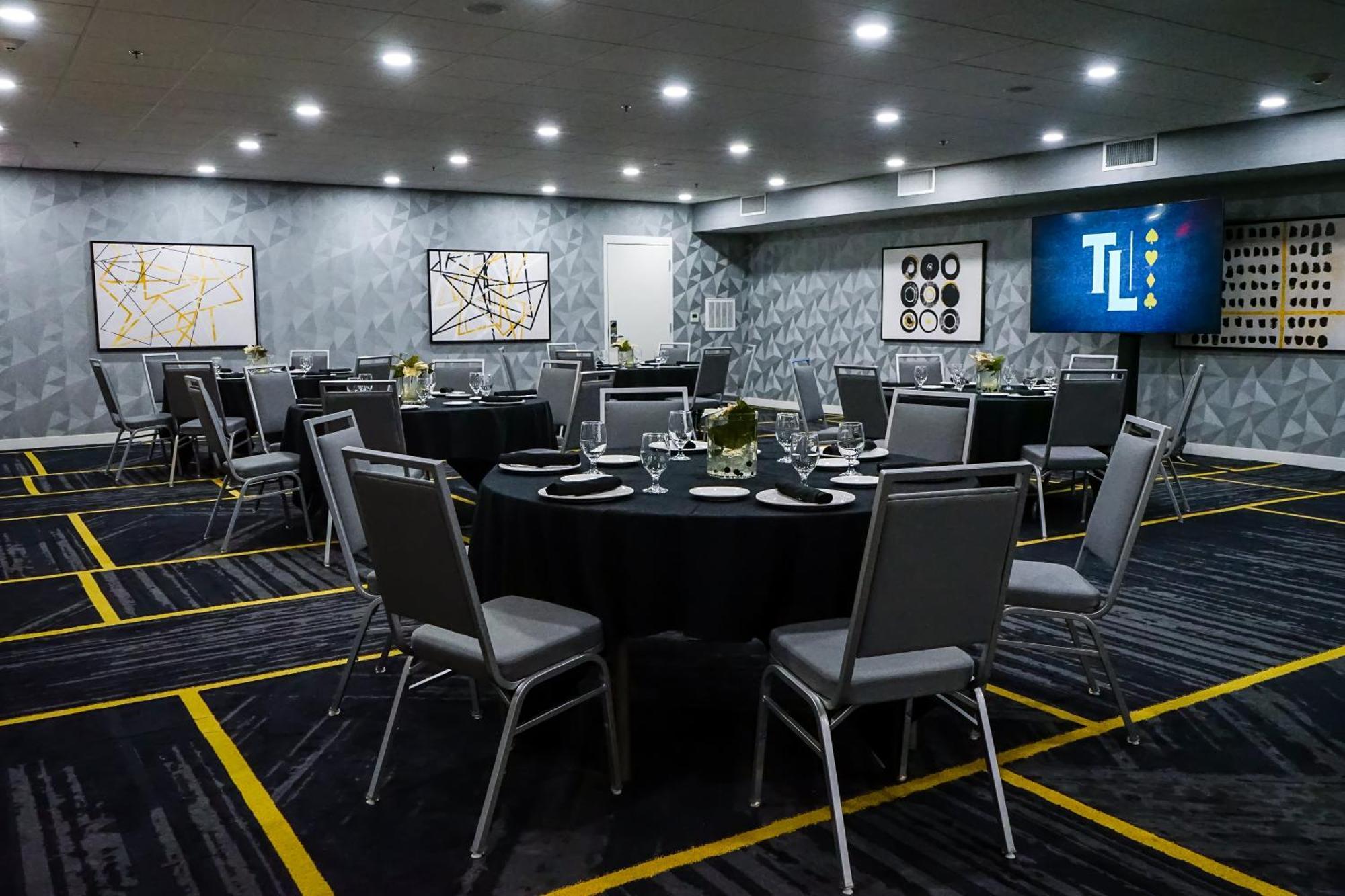Hotel Hampton At Tin Lizzie Gaming 3*