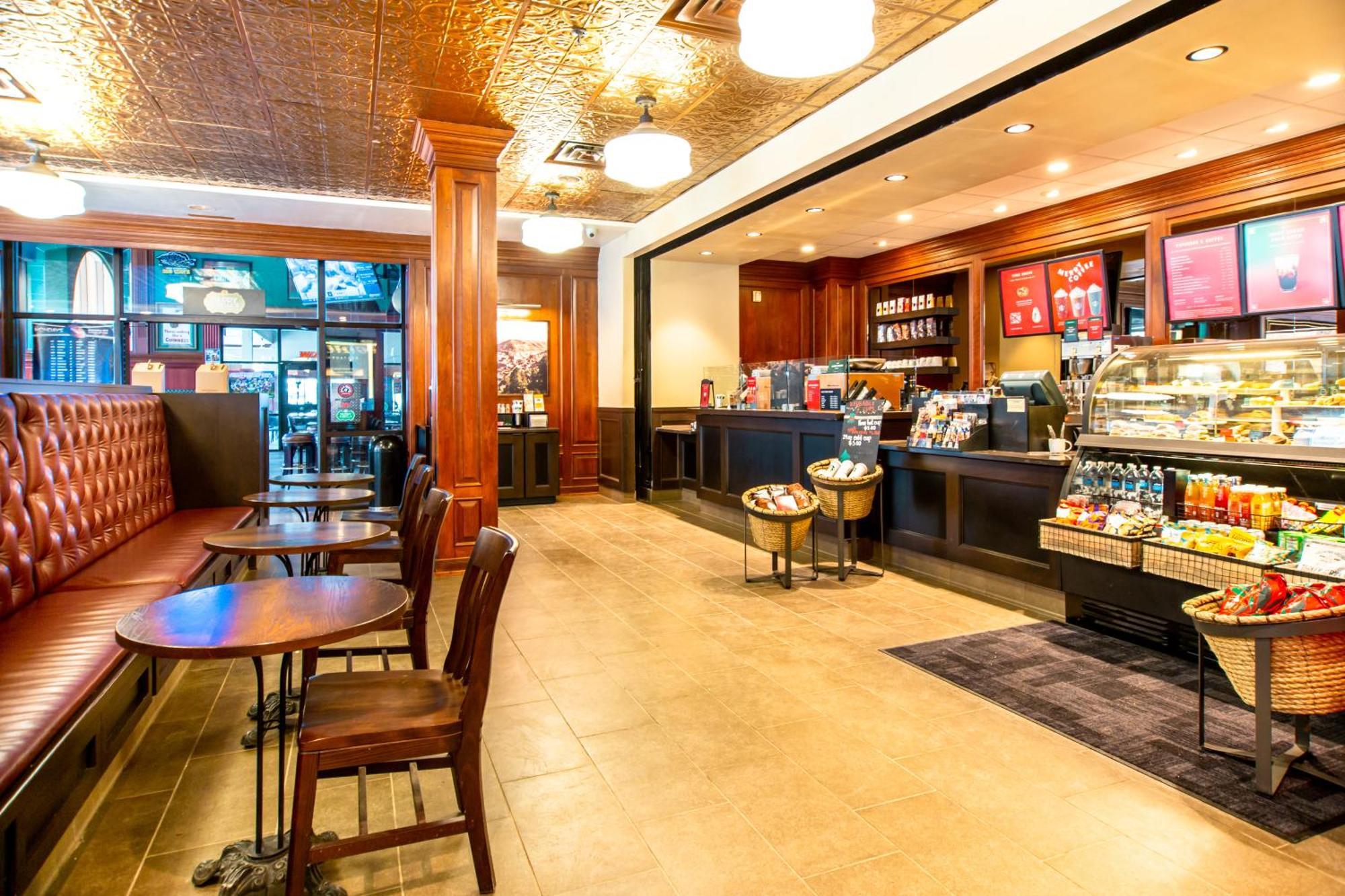 Hampton At Tin Lizzie Gaming Hotel 3*