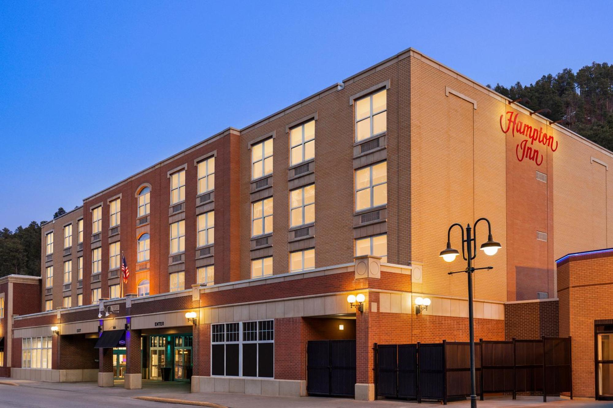 Hampton At Tin Lizzie Gaming Hotel 3*